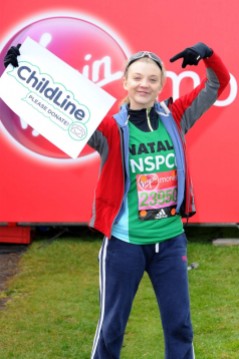 Natalie-Dormer-at-the-London-Marathon-Start--02-662x992